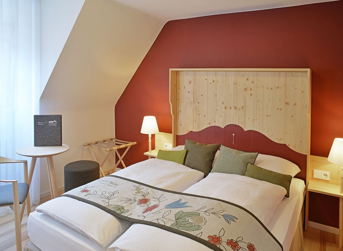 Bedroom 2, Hotel & Restaurant Klosterhof, Biberach