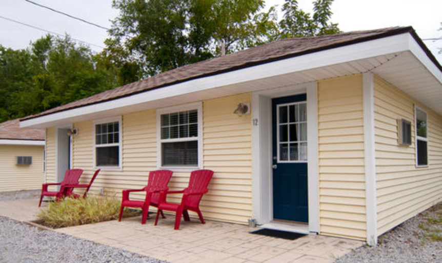 Exterior & Views 2, Blue Door Cottages, White