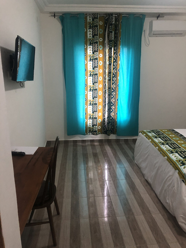 Bedroom 3, Residence Hoteliere Flana B, Komo-Mondah