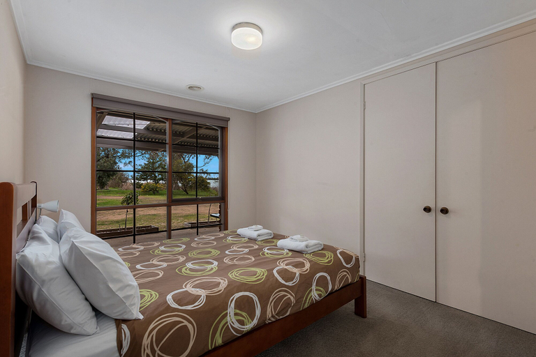 Bedroom 2, Mulwala Lakeside Waterfront, Corowa