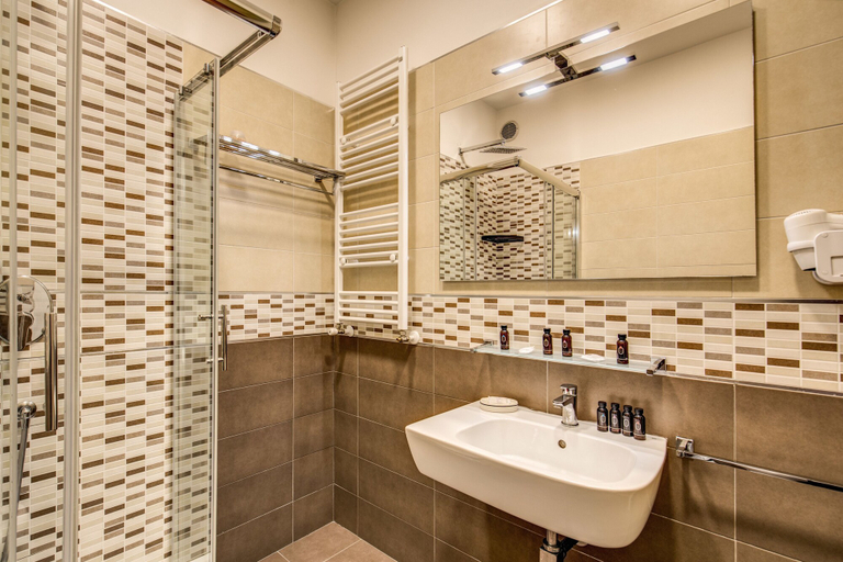 Bathroom 5, Gravina Suite Frattina, Rome