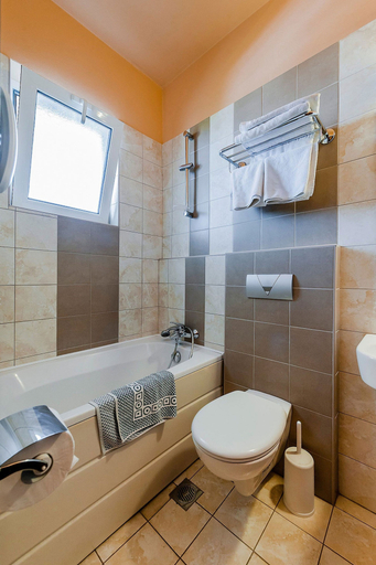 Bathroom 5, Esmeralda Hotel, South Aegean