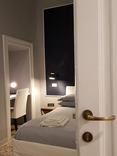 Bedroom 2, MammaDada Guest House, Bari