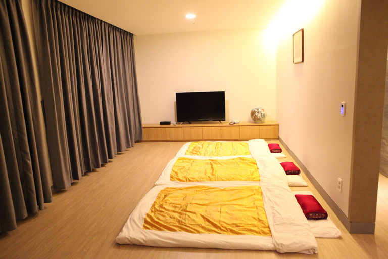 Bedroom 3, Hotel DongBang, Jinju