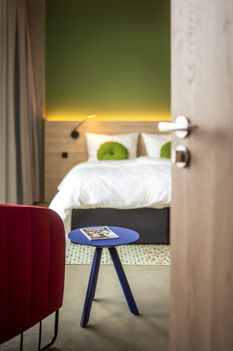 Bedroom 3, THE CLOUTH, Köln