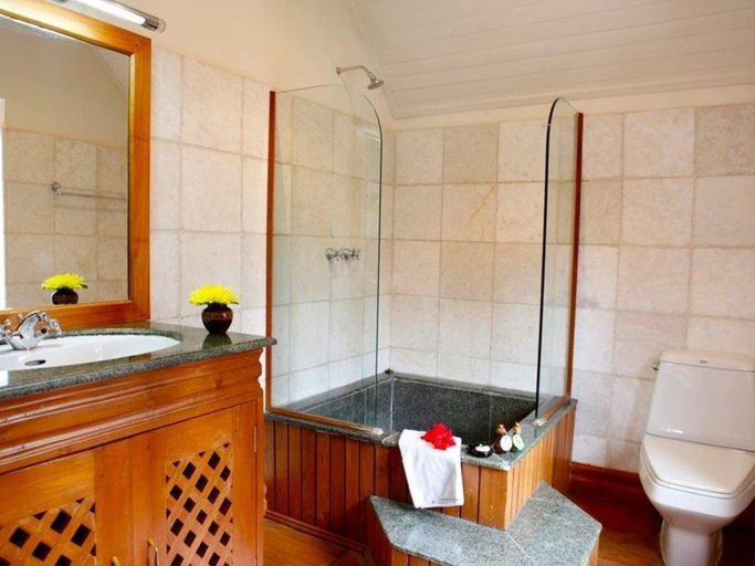 Bathroom, Amara Mountain Resort, Taunggye