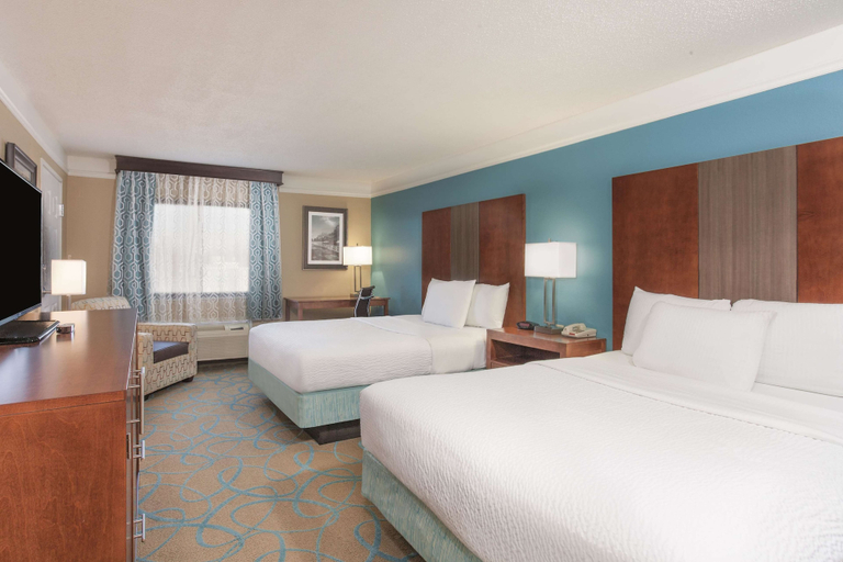 Bedroom 3, La Quinta Inn & Suites by Wyndham Elizabethtown, Hardin