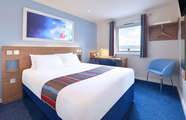 Bedroom 2, Travelodge London Farringdon, London