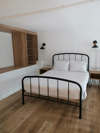 Bedroom 4, The Northwick Arms, Worcestershire