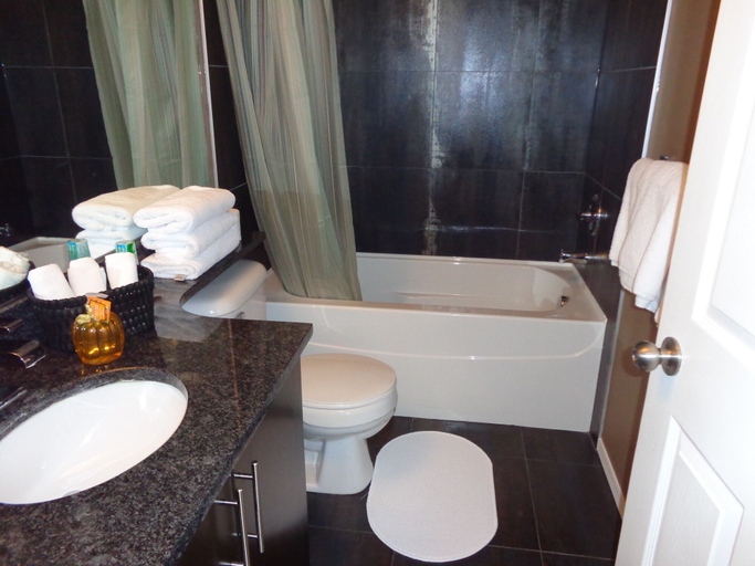 Bathroom 3, Regal Suites - Riverfront, Division No. 6