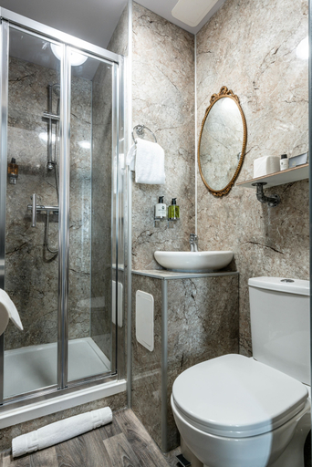 Bathroom 3, Cappadocia Guest House, Brighton and Hove
