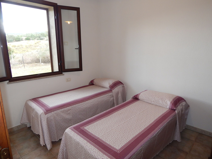 Room 2, AffittaSardegna - Casa Pompia 2, Nuoro