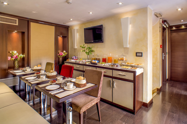 Food & Drinks 4, Les Fleurs Luxury House, Rome