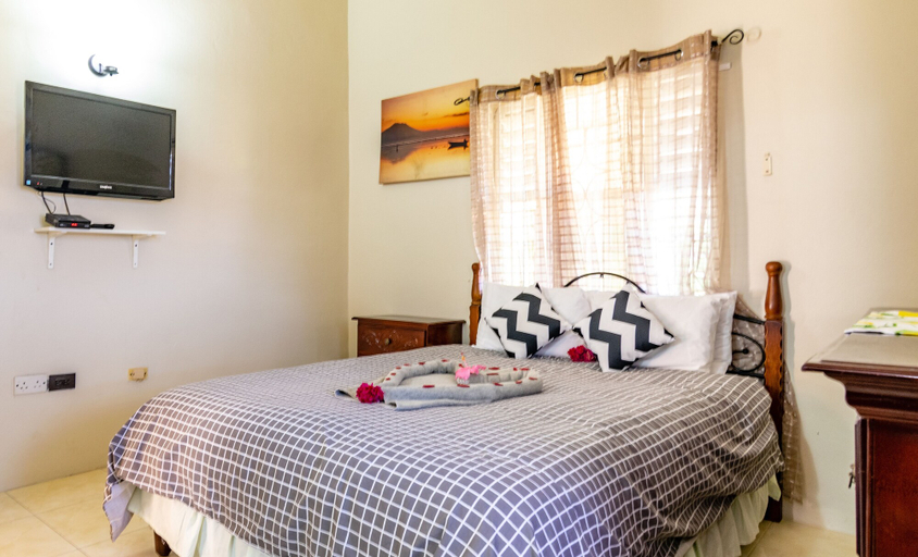 Bedroom 2, St Mary Mins Away From Ocho Rios 2 bed Ocean View Villa
