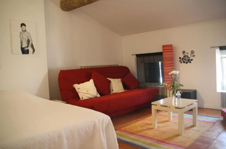 Bedroom 4, Aux Pots Bleus, Hérault