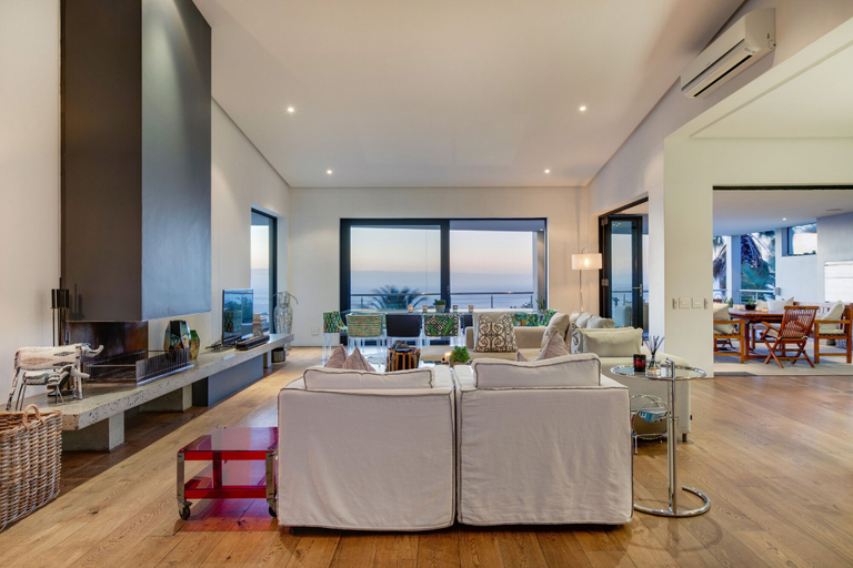 Food & Drinks 5, Incredible Villa w Lap Pool Ocean Views Casa Di Sorrento, City of Cape Town