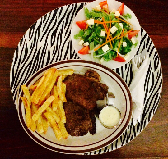 Food & Drinks 4, Highlands Inn Hotel, Pigg's Peak