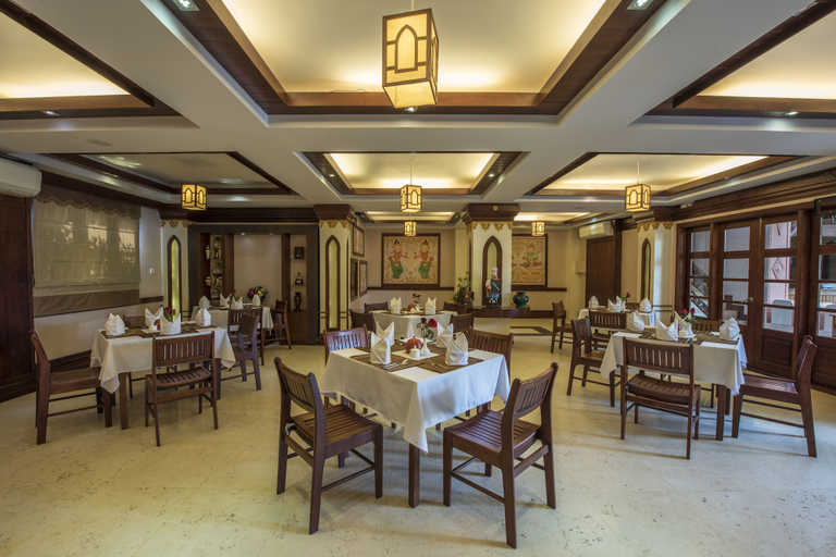 Food & Drinks 4, Shwe Yee Pwint Hotel, Myingyan