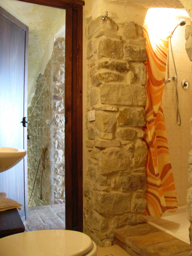 Bathroom 4, Old House, Macerata