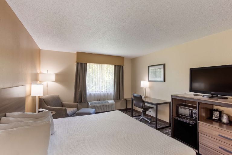 Bedroom 3, Best Western Logan Inn, Logan