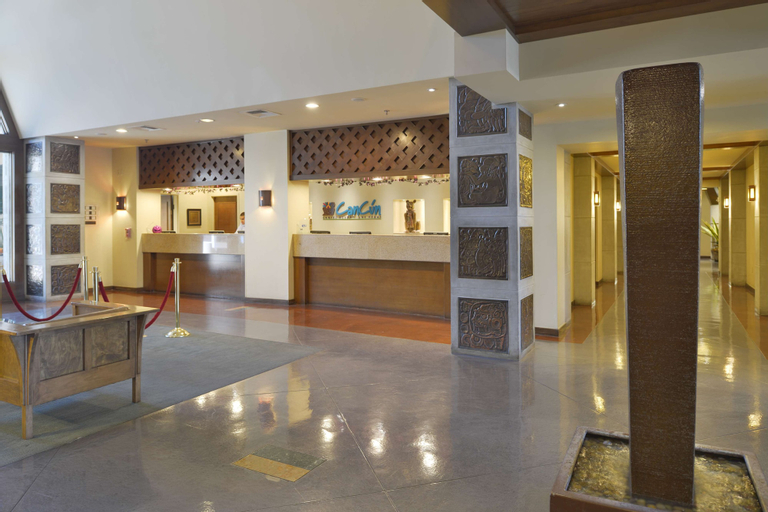Public Area 2, Hilton Vacation Club Cancun Resort Las Vegas, Clark