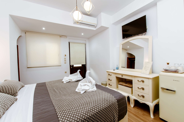 Bedroom 5, Bozzali, Crete