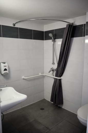 Bathroom 4, Hotel Première Classe Metz Nord - Talange, Moselle