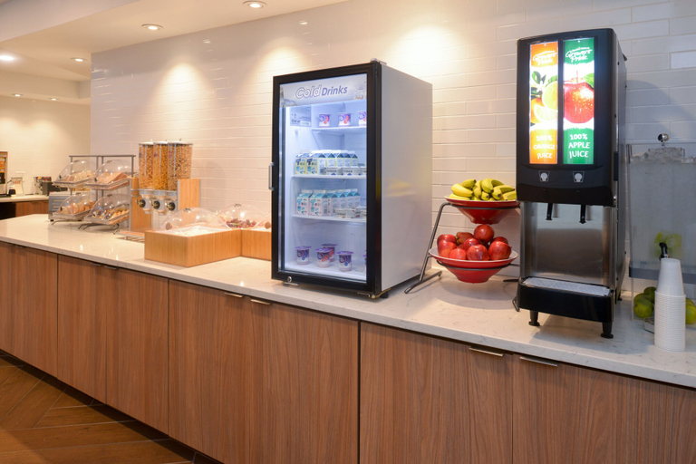 Food & Drinks 5, Fairfield Inn by Marriott Pittsburgh New Stanton, Westmoreland
