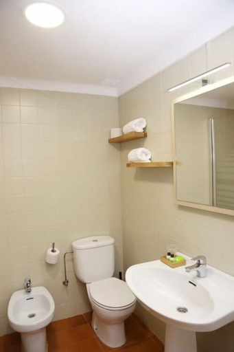 Bathroom 4, Hostal Torras, Girona
