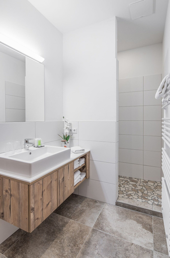 Bathroom 3, Chaletdorf Fanningberg, Tamsweg