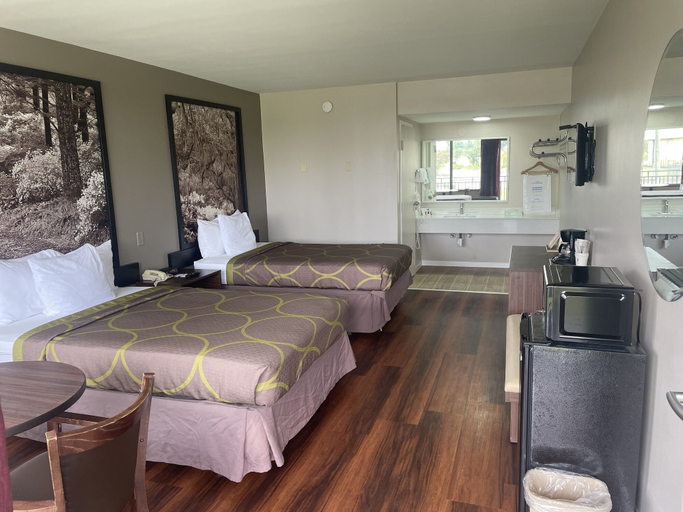 Bedroom 3, Super 8 by Wyndham Valdosta Mall, Lowndes