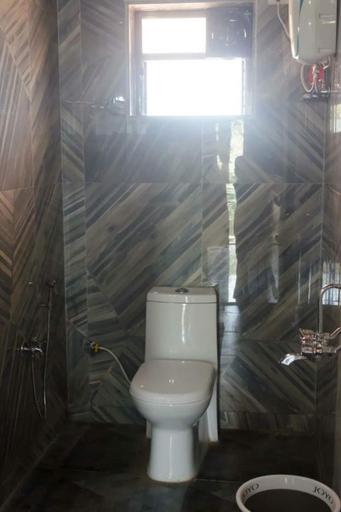 Bathroom 4, Malhar Villa, Raigarh