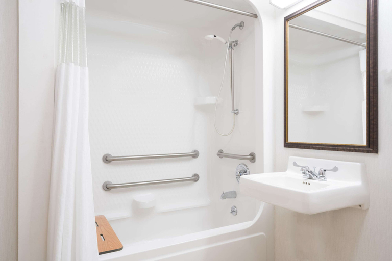 Bathroom 4, Baymont by Wyndham Marshfield, Marathon