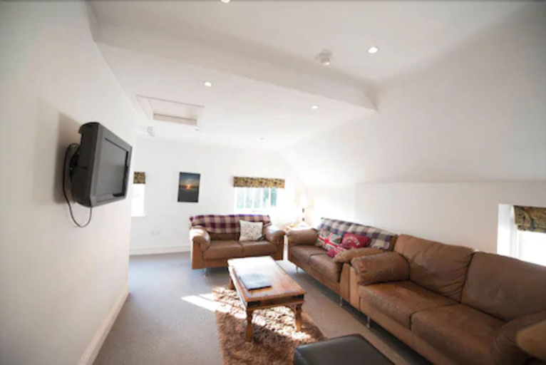 Others 5, The White Cliffs Hotel, Kent
