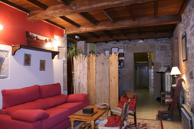 Others 5, Rectoral de Goian, Lugo