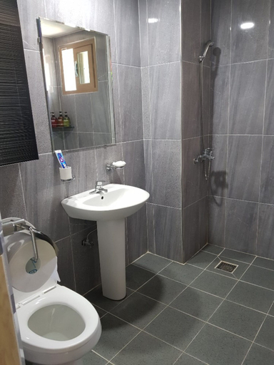Bathroom 3, Daecheon 323 Condo, Boryeong