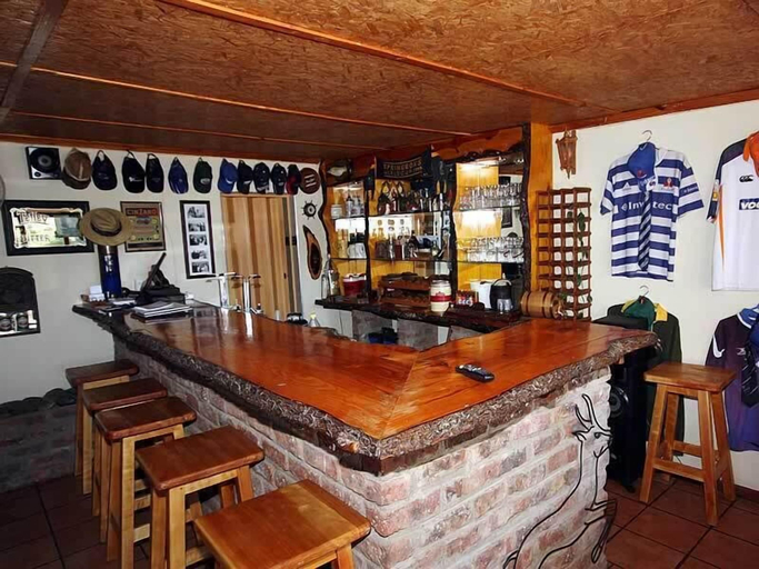 Food & Drinks 5, Tri-Angle B&B, Amathole