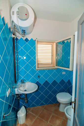 Bathroom 3, Fantastic Sardinia Casa Piras pir01, Nuoro