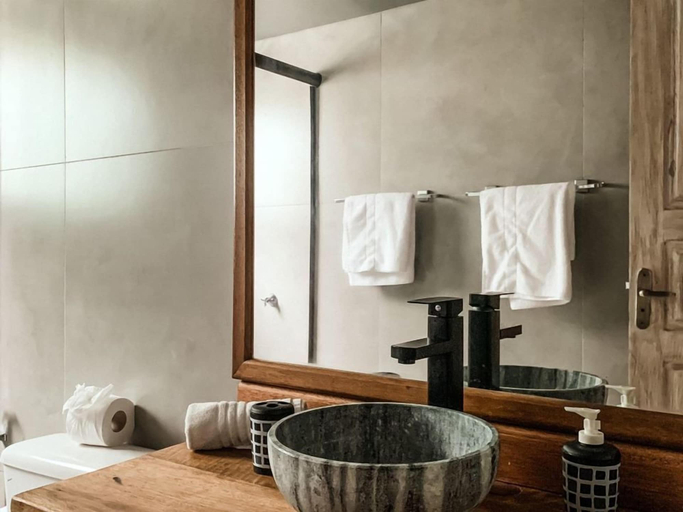 Bathroom 4, Fazenda do Rosa, Imbituba