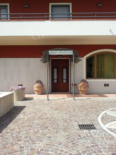 Exterior & Views 2, Hotel Maddaloni, Napoli