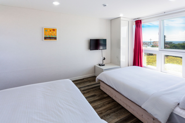 Bedroom 3, Amantov Pension, Seogwipo