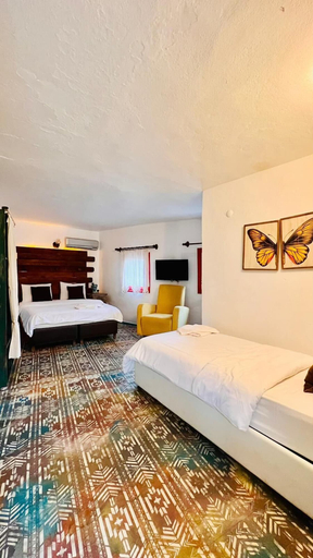 Bedroom 3, Madam Eleni, Bozcaada