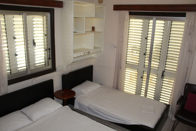 Bedroom 4, Costas Hostel Action