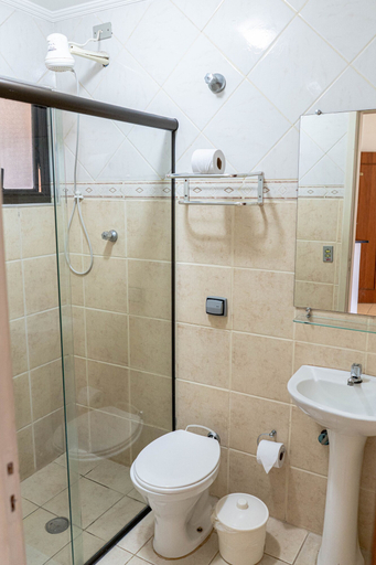 Bathroom 5, Bella Casa Flat Service, Bertioga
