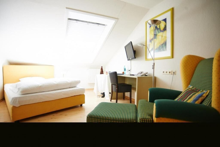 Bedroom 3, Landgasthof Läuterhäusle, Ostalbkreis