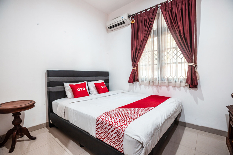 Bedroom 1, OYO 1990 Kost Kuningan Executive Boading House Setiabudi, South Jakarta
