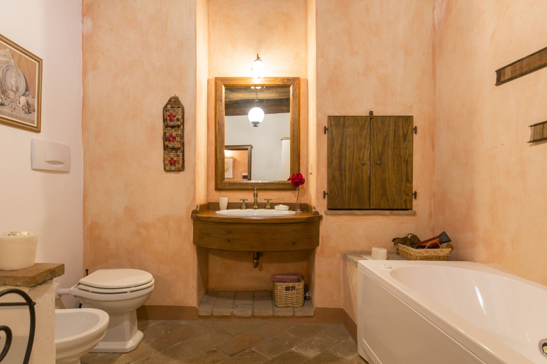 Bathroom 4, Podere le Corone, Perugia