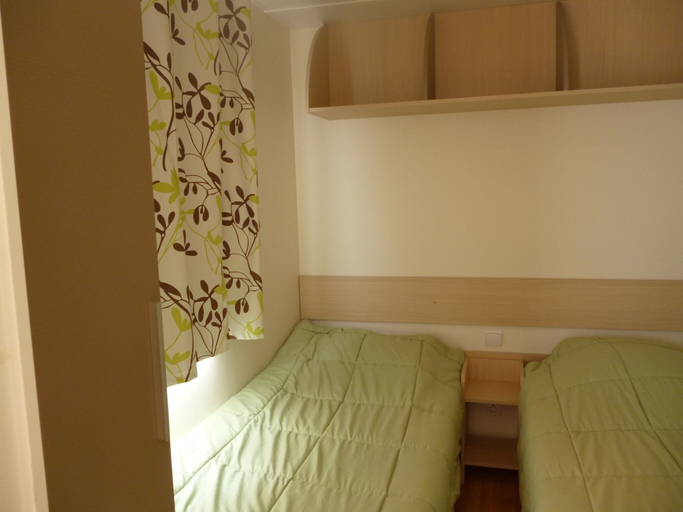 Bedroom 3, Camping La Corniche, Finistère