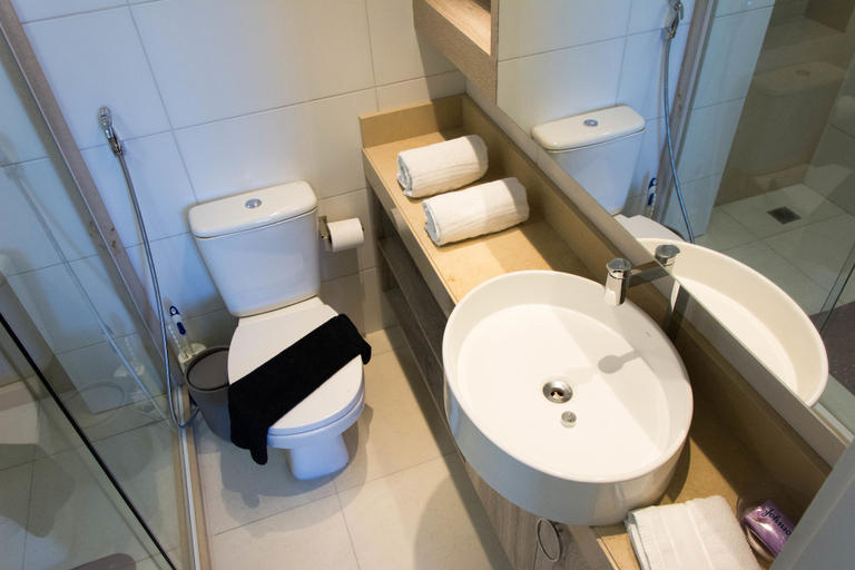 Bathroom 5, Penthouse Apartment with Hot Tub near Beach, Aquiraz