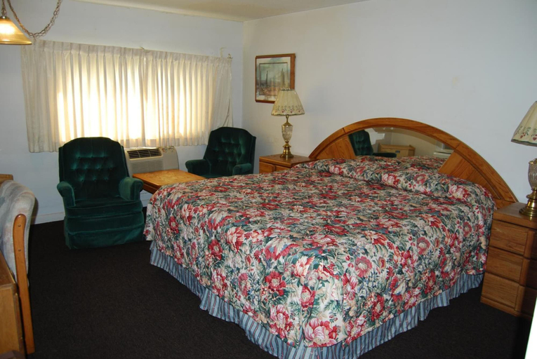 Bedroom 2, Budget Host 254 Inn Loveland, Larimer